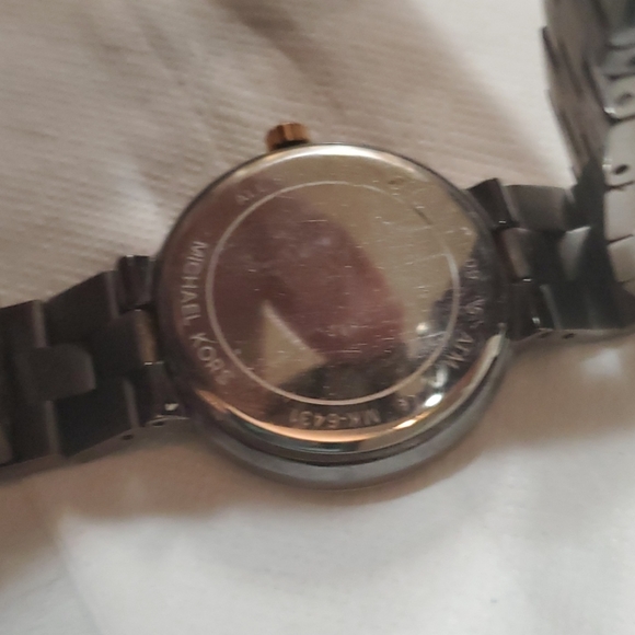 Micheal kors watch used - Picture 4 of 4